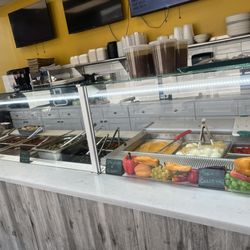 Asante’s Restaurant - Food station area to order