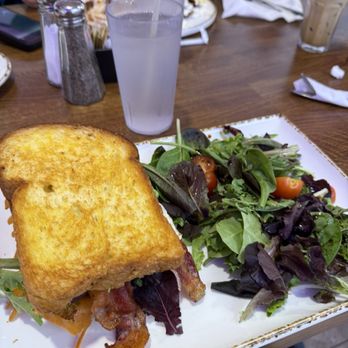 Madres Brunch - Breakfast sandwhich - Breakfast & Brunch Near Me - Placentia, California Madres Brunch - Breakfast sandwhich - Breakfast & Brunch Near Me - Placentia, California