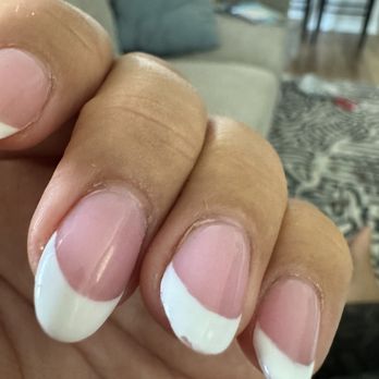 Nails 2000 Plus - Chipped after 4 days. - Nail Salons Near Me - Carlsbad, California
