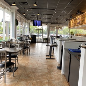 Hampton Gyro and Grill - the interior of a restaurant - American Near Me - Hampton Bays, New York