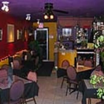 Curry's - the interior of the restaurant - Indian Near Me - London, Ontario Curry's - the interior of the restaurant - Indian Near Me - London, Ontario