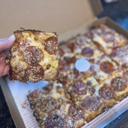 Jet's Pizza - With 8 Corner Pizza®