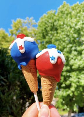NY Cake Pops by null