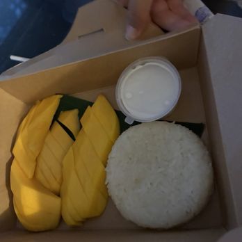 Manaow - Mango sticky rice - Thai Near Me - Long Beach, California Manaow - Mango sticky rice - Thai Near Me - Long Beach, California