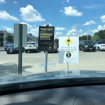 California Pizza Kitchen - Here for a pick-up - Pizza Near Me - Skokie, Illinois