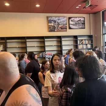 Mad Red Books - Used Bookstore Near Me - Las Vegas, Nevada