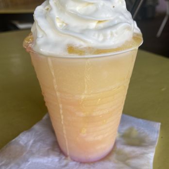 Mamacita's Restaurant and Bar - mango daiquiri - Seafood Near Me - Culebra, Puerto Rico