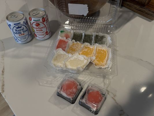 THANK YOU VERY MOCHI by null