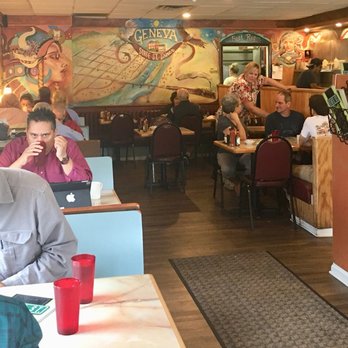 State Street Diner - Dining room - Breakfast & Brunch Near Me - Geneva, Illinois