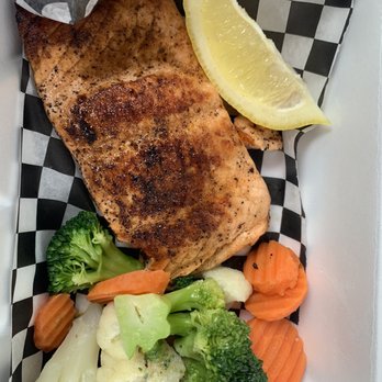 Belle Aire Beach Bar & Grill - grilled salmon and vegetables - Bars Near Me - Innisfil, Ontario Belle Aire Beach Bar & Grill - grilled salmon and vegetables - Bars Near Me - Innisfil, Ontario