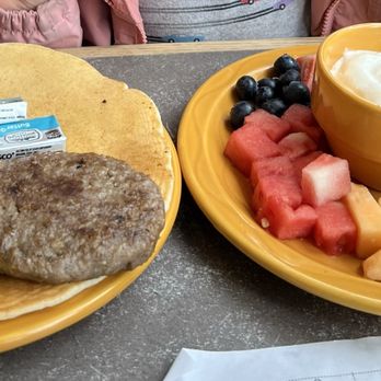 Snow City Cafe - Kids polar cub and kids fruit & yogurt - Breakfast & Brunch Near Me - Anchorage, Alaska