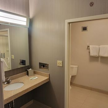 Courtyard by Marriott Chicago Glenview/Northbrook - Hotels Near Me - Glenview, Illinois