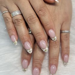 Nail by Irene