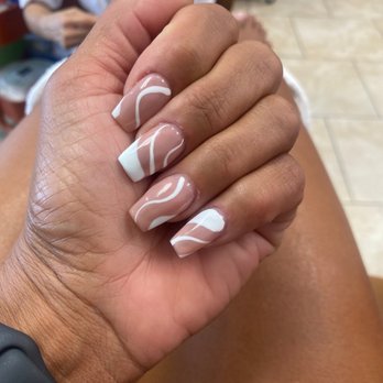 Tracy's Nails & Spa - Acrylic fill with design. It looks simple, but very meticulous! - Nail Salons Near Me - Garden Grove, California Tracy's Nails & Spa - Acrylic fill with design. It looks simple, but very meticulous! - Nail Salons Near Me - Garden Grove, California