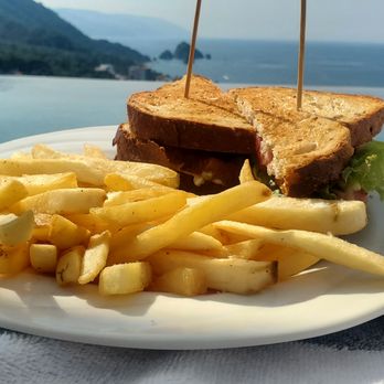Hotel Mousai - Club sandwich - Hotels Near Me - Puerto Vallarta, JAL