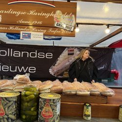 Vlaardingse Haringhandel - A must-have from the Albert Cuyp Market! And, get your own... don't share; half won't be enough!