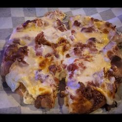 Rodeo Lounge - Great little spot! Vibrant local joint with great service, a wide beer selection, cold cocktails and beer cheese pie!