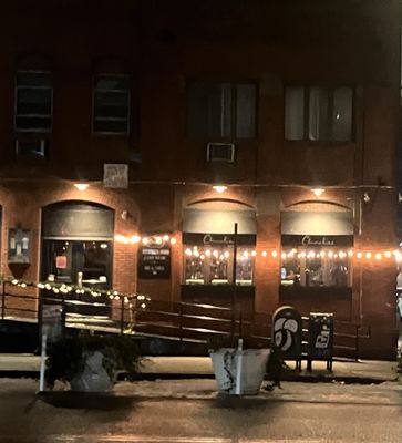 Charlies Bar & Kitchen by null