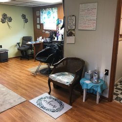 510 Salon - Seating area