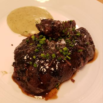 Atlantik Corner - Glazed Beef Cheeks in its sauce with truffled potato cream - Galician Near Me - Madrid, M