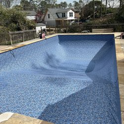 Oasis Pool and Patio - Liner installation.