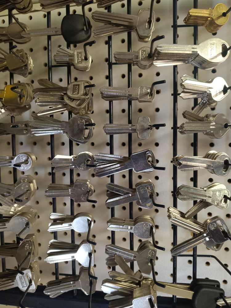 GREENFIELD AG PARTS 23 Photos 374 Elm Ave, Greenfield, California