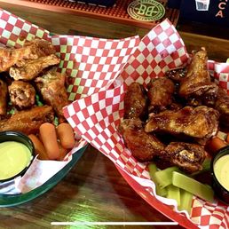 10 Hot wings Buffalo style and 10 teriyaki. 10 Hot wings Buffalo style and 10 teriyaki.