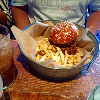 Kings Row Gastropub - Pulled pork sandwich - Gastropubs Near Me - Pasadena, California