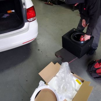 Meece Car Audio - Car Stereo Installation Near Me - Lancaster, California Meece Car Audio - Car Stereo Installation Near Me - Lancaster, California