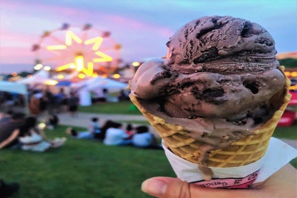 Foxy's Ice Cream by null