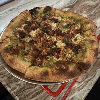 Lee's - Pizza - Cocktail Bars Near Me - Houston, Texas