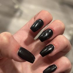 Best City Nails - Blood and swelling