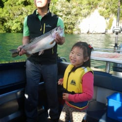 Fish Her Charters - Lake Taupo Rainbow Trout (happy people)