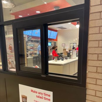 Chick-fil-A - Pick up window - Fast Food Near Me - Arcadia, California Chick-fil-A - Pick up window - Fast Food Near Me - Arcadia, California