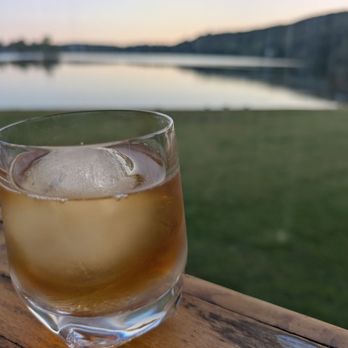 Great Blue Heron - Old fashioned - Modern European Near Me - Carmel Hamlet, New York