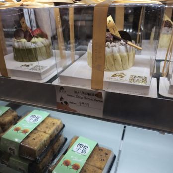 Timeless Tea - Classic Basque Cheesecake - Bubble Tea Near Me - Bellevue, Washington