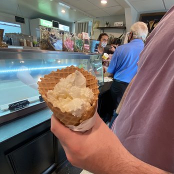 Peaches N' Cream - Peaches and cream in a waffle cone - Ice Cream & Frozen Yogurt Near Me - Litchfield, Connecticut Peaches N' Cream - Peaches and cream in a waffle cone - Ice Cream & Frozen Yogurt Near Me - Litchfield, Connecticut