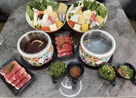 J’s Mini Hot Pot by null
