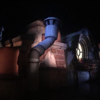 Ratatouille - When you enter your Ratmobile, it looks like you're on a rooftop. - Arts & Entertainment Near Me - Chessy, 77