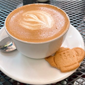 Boulangerie Central - Cappuccino comes with little cookie. - French Near Me - Guadalajara, JAL Boulangerie Central - Cappuccino comes with little cookie. - French Near Me - Guadalajara, JAL