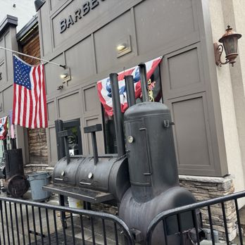 Backyard Ale House - Smokers at Backyard Ale House - Bars Near Me - Scranton, Pennsylvania