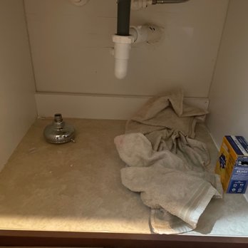 Multi Clean - Another bathroom cabinet that didn't get touched. - Home Cleaning Near Me - Torrance, California Multi Clean - Another bathroom cabinet that didn't get touched. - Home Cleaning Near Me - Torrance, California