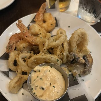 MAX's Wine Dive - Calamari & Shrimp Fritti app - Wine Bars Near Me - Houston, Texas MAX's Wine Dive - Calamari & Shrimp Fritti app - Wine Bars Near Me - Houston, Texas