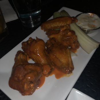 Leaf Bar & Lounge - Buffalo wings - Lounges Near Me - Flushing, New York Leaf Bar & Lounge - Buffalo wings - Lounges Near Me - Flushing, New York
