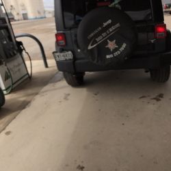 Hartley Station - Yes this gas station is open!