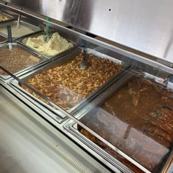 Pop's Honey Fried Chicken - Food line