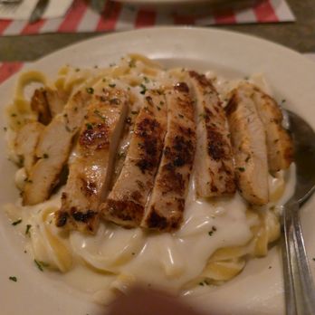 Dontino's Italian Restaurant - Chicken Alfredo - Italian Near Me - Akron, Ohio Dontino's Italian Restaurant - Chicken Alfredo - Italian Near Me - Akron, Ohio