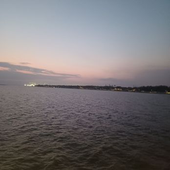 Pascagoula Beach Park - Parks Near Me - Pascagoula, Mississippi