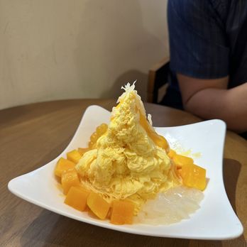C Fruit Life - Mango Snowdae - Desserts Near Me - Boston, Massachusetts C Fruit Life - Mango Snowdae - Desserts Near Me - Boston, Massachusetts
