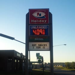 Auto Stop Gasoline & Convenience Foods - Holiday gas station . No longer Auto Stop.